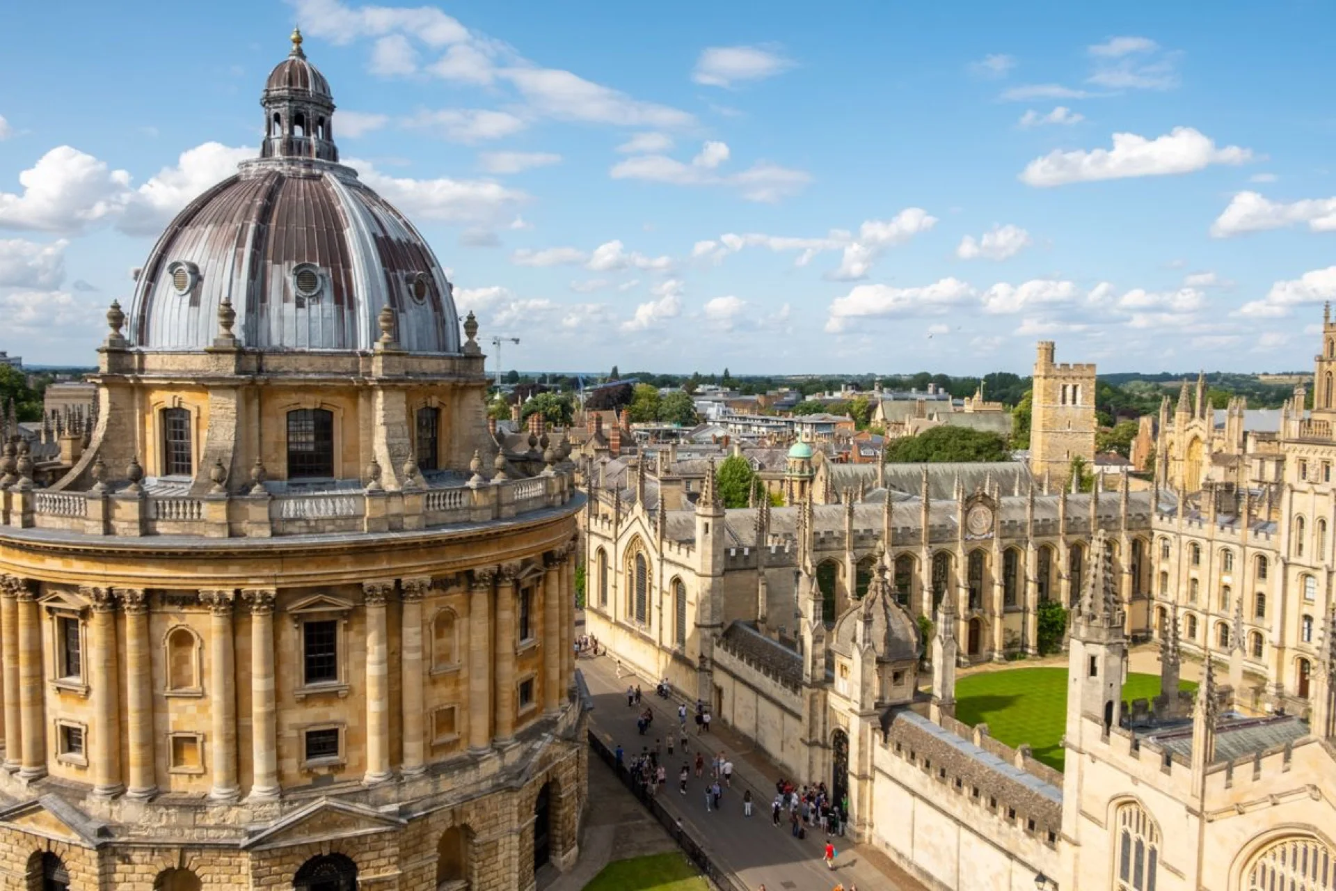 Historic university buildings and the Radcliffe Camera in Oxford